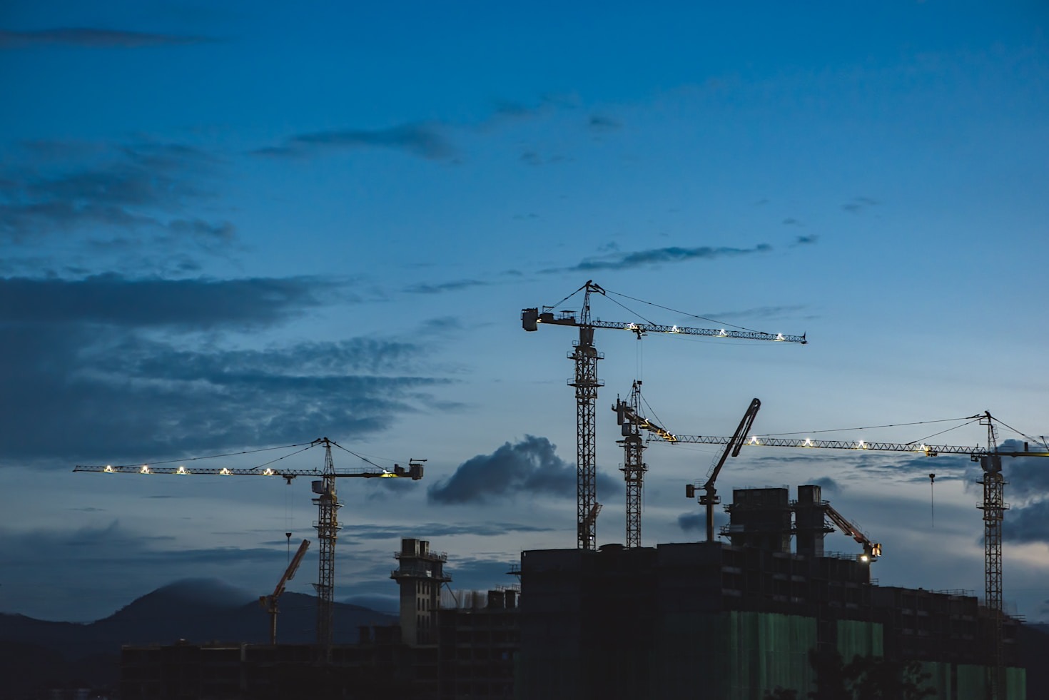 How to Manage Rising Costs in Construction Projects